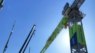 探訪全球最大塔機工廠，中聯(lián)重科：海外市場成新增長引擎，占比六成