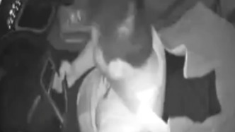 生命最后十幾秒，中國(guó)退伍軍人本能剎停大巴救下整車韓國(guó)乘客，韓方感謝