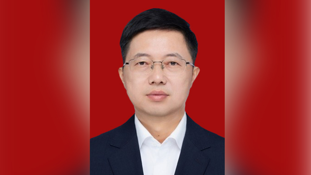 刘刚调任四川宜宾市人社局局长，此前担任南溪区委书记