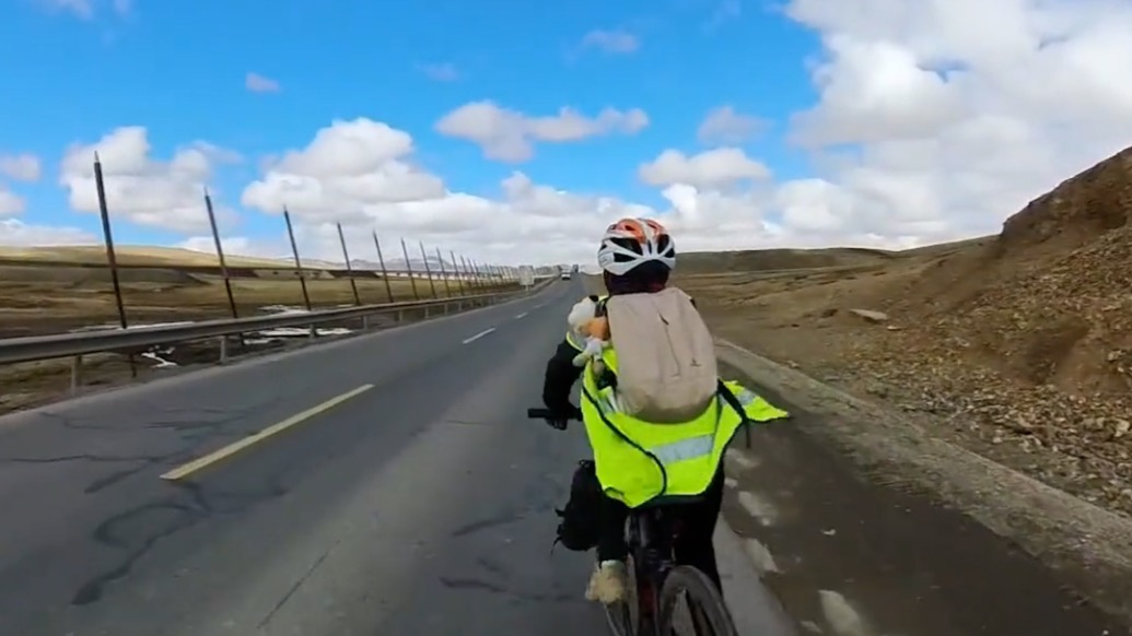 9歲自閉癥男孩用48天騎行青藏線，同行父親：這是一趟救贖的旅程