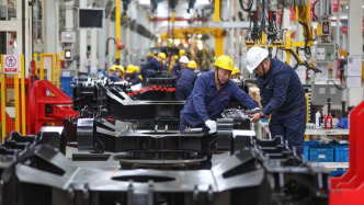 人民日報評論員：以實際行動踐行“建設者”“促進者”使命