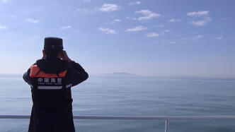 福建海警位金門附近海域依法開展常態(tài)執(zhí)法巡查