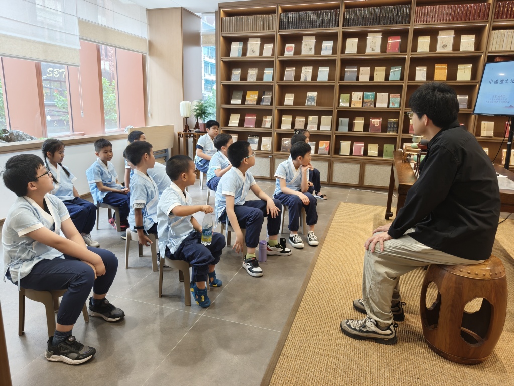 “家+书屋”：藏在上海城市褶皱里的温暖角落