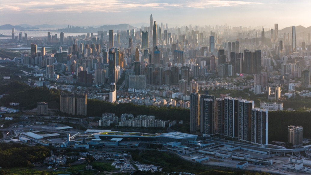 深圳上半年GDP为18322.26亿元，同比增长5.1%