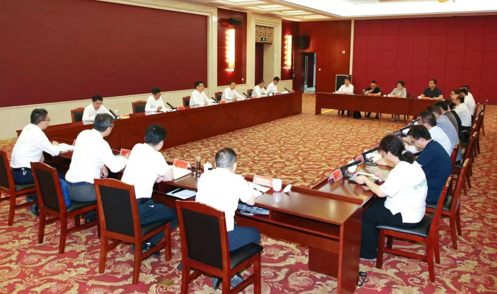 共议文商旅体融合，常州书记、市长请来赞助“苏超”那家烧烤店