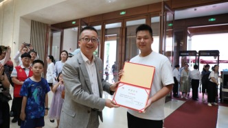 中共一大紀念館迎來第1000萬名觀眾：17歲少年，來自湖北