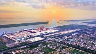 市委书记访谈录｜专访启东市委书记杨中坚：推动全要素接轨上海、全方位服务上海、全市域融入上海取得新成效
