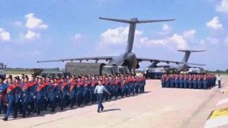 超有排面！空軍用多架運(yùn)-20飛機(jī)送新飛行學(xué)員報(bào)到