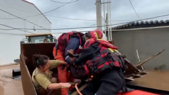 北京受灾行政村供电通信全部恢复