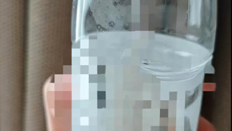 女子稱在酒店喝出咸味礦泉水，當(dāng)?shù)厥斜O(jiān)局：已送檢