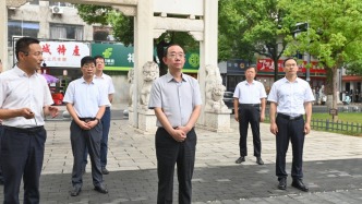 履新次日，安慶市委書記孟景偉調(diào)研六尺巷