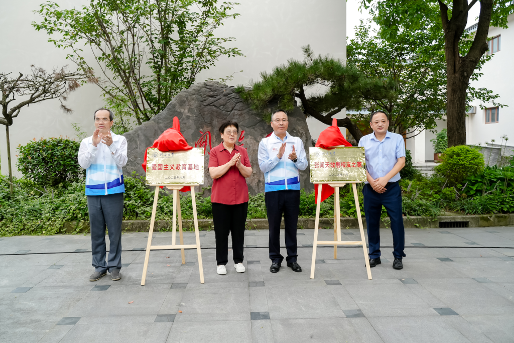 河海大学在上海首次开启异地迎新，校长与新生畅谈大学之道