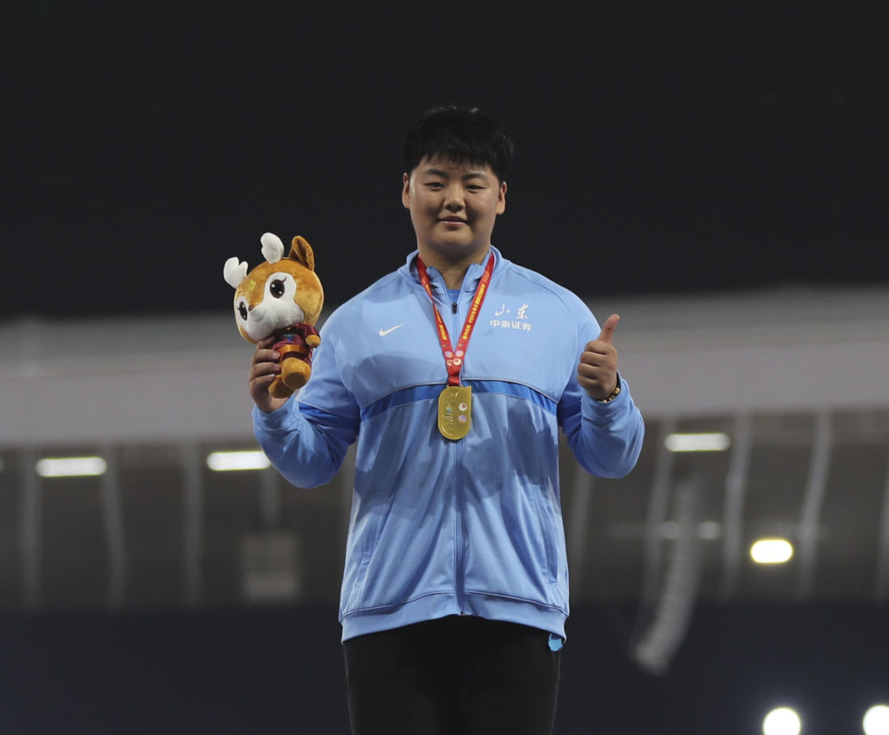 体坛联播｜张家乐再刷女子链球世青纪录，莱德基加冕七冠王