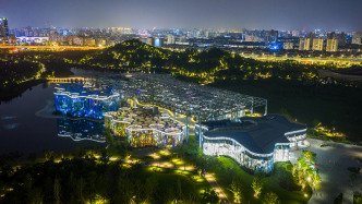 魔都眼｜露天電影、集市、溫室花園夜游……這個公園的夏夜很精彩