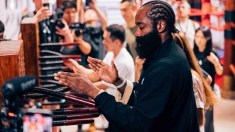 當(dāng)哈登遇上中國(guó)功夫！NBA球星被詠春拳法驚呆