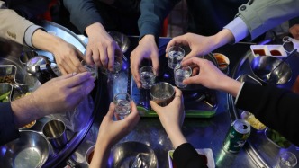 韓國男子連續(xù)三晚參加公司聚餐飲酒后死亡，法院裁定為工傷