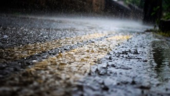 台湾中南部连日暴雨致4死74伤