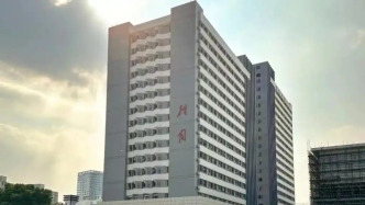 广东财大回应研究生宿舍安排争议：新生入住33栋宿舍楼