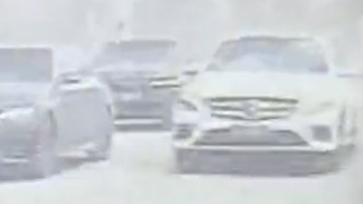 甘肅卓尼警方通報(bào)“越野車超車逼停摩托”：雙方未達(dá)成調(diào)解，已派出工作組