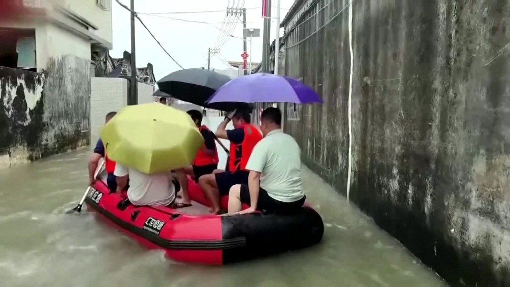 广东7个市县暴雨红色预警生效，防汛Ⅲ级应急响应提升至Ⅱ级