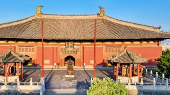 大同華嚴(yán)寺殿墻遭游客刻字？官方：系浮塵涂畫未造成損傷