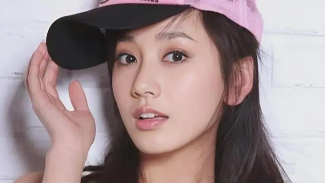 董晴還參加過“女團”！初入演藝圈起點頗高卻決定先系統(tǒng)學(xué)習(xí)：我不能只靠本能去演戲