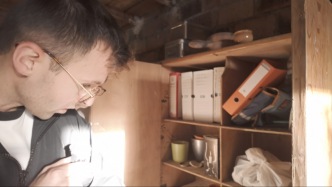 法国小伙马库斯揭秘首次发现外祖父珍藏618张抗战历史照片的车库