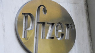 輝瑞二季度營(yíng)收增長(zhǎng)10%超預(yù)期：新冠疫苗增收超九成，上調(diào)全年盈利指引