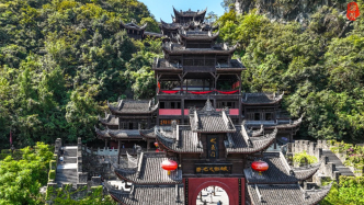 探秘中國最大的苗族建筑：重慶蚩尤九黎城，創(chuàng)下三項世界紀錄