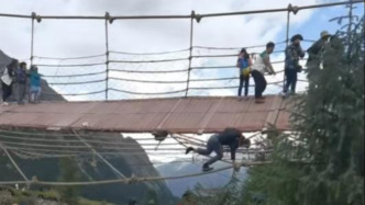 新疆夏塔景区桥索断裂致5死24伤，救人者与游客还原事故现场和救援过程