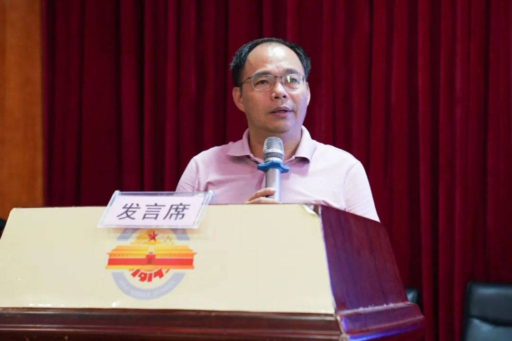 海南琼海嘉积中学原校长周熙胜落马，上任未满一年被终止试用