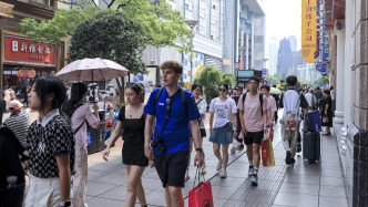 上海更新高温黄警为橙警：预计中心城区、浦东最高温将超37℃
