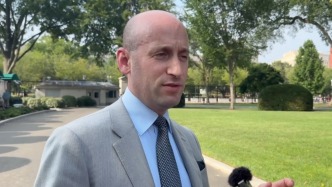 美政府雇员街头遭围殴，特朗普核心幕僚：华盛顿比巴格达更暴力