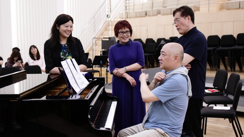 這首50年前的詩(shī)，擁有了自己的鋼琴曲