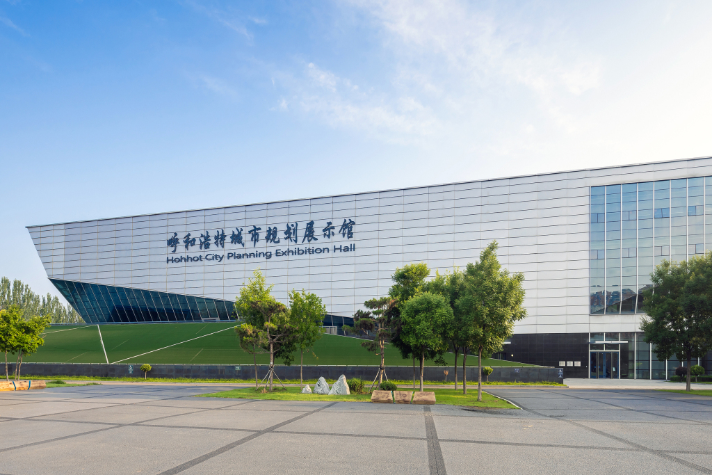 在历史文脉与未来图景交织处，读懂呼和浩特“人民城市”密码