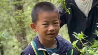 8歲男童在大理蒼山失蹤，參與搜救者：搜到凌晨3點，搜索范圍海拔跨度400米