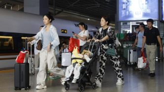 全國鐵路暑運累計發(fā)送旅客近6億人次