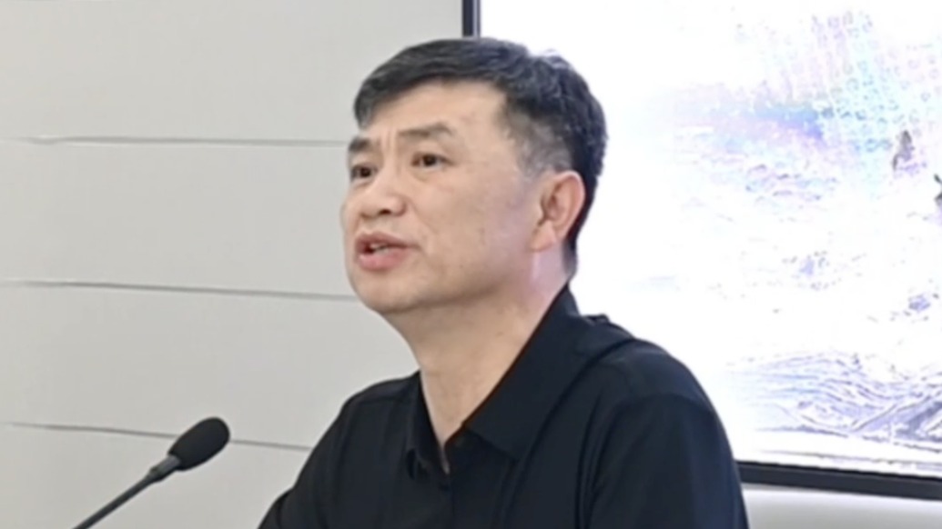黃旭東：哪怕是造一座墳?zāi)?，也要找到一種希望