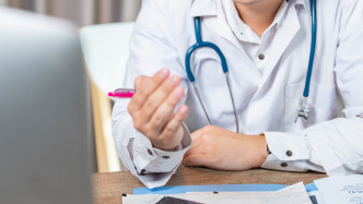 媒體調查MCN機構打造“網紅醫(yī)生”的流水線與利益鏈