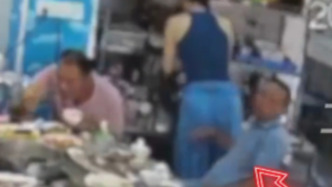 女生餐廳打蘸料時被陌生男子摸臀，男子被處行拘10日