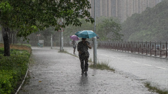 香港发出红色暴雨警告信号