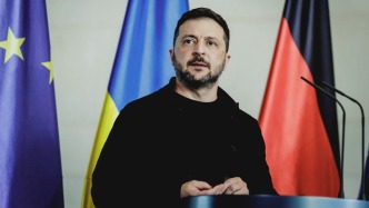 泽连斯基谈“特普会”：如果俄方拒绝停火，制裁必须加强