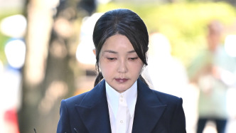 金建希接受被捕后的首次傳喚調(diào)查
