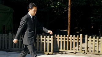 日本戰(zhàn)敗投降80周年之際小泉進(jìn)次郎“拜鬼”，中方：正視反省歷史