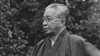 大佛次郎战败日记中的“神风”与荷风