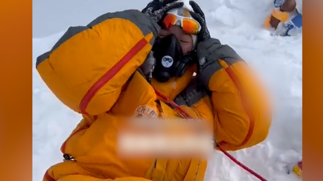 珠峰頂首位倒立20秒女子遇難，登頂喬戈里峰后下撤途中遭遇落石