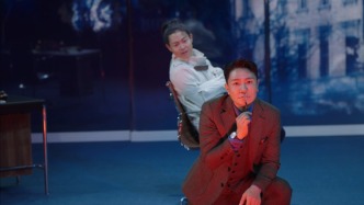 18年前在上話演了《紅與黑》，回歸舞臺李宗翰演了部懸疑劇