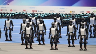 直播丨自由搏击、100米障碍跑……机器人运动会赛事激战正酣