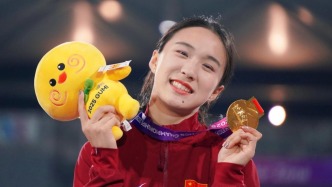 “小飛人”“小孩姐”“小偶像”，標(biāo)簽背后的陳妤頡