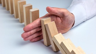 青海格尔木公安局原副局长和军峰被“双开”：构成严重职务违法并涉嫌贪污、受贿